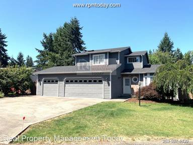 Main picture of 1005 197th Street Ct E