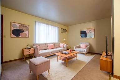 Main picture of 4404 Davenport St