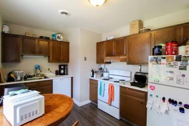 Main picture of 202 Maple Ave