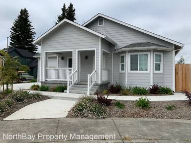 Main picture of 1319 Holly Park Way