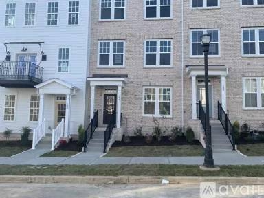 Main picture of 108 Burkitt Commons Ave