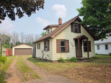 Main picture of 739 Churchill St