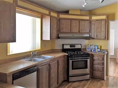 Main picture of 615 Mead Ln