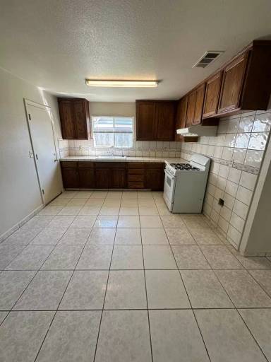 Main picture of 1151 Almador Ter