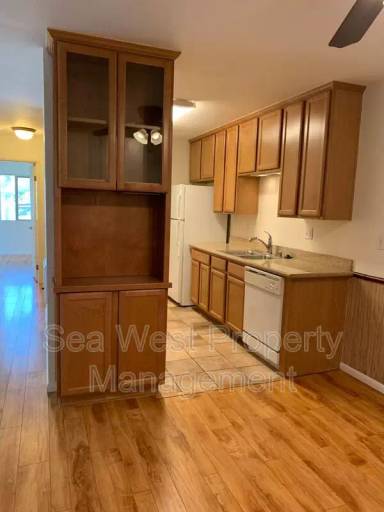 Main picture of 1730 S El Camino Real