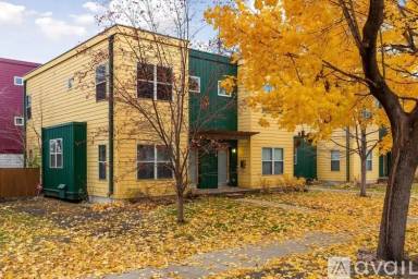 Main picture of 2024 21st Ave S