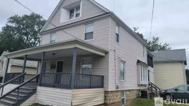 Main picture of 551 Allyn St