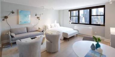 Main picture of 160 E 34th St