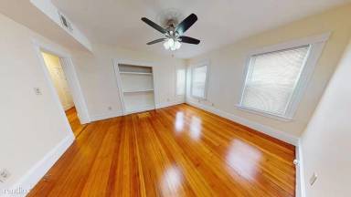 Main picture of 8 Draper St