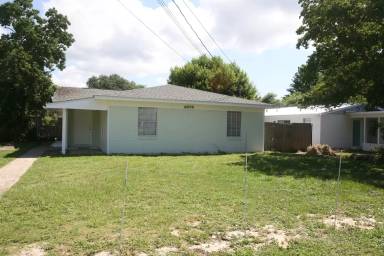 Main picture of 16806 Castile Ave