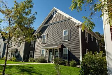 Main picture of 235 Bayberry Cir