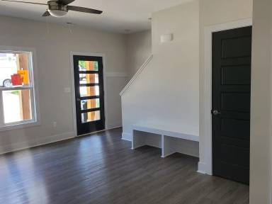 Main picture of 3043 Fulton St