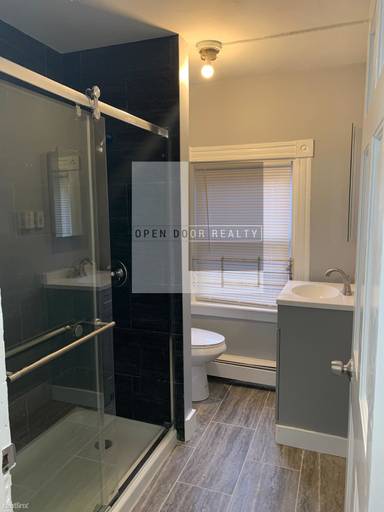 Main picture of 371 Crown St