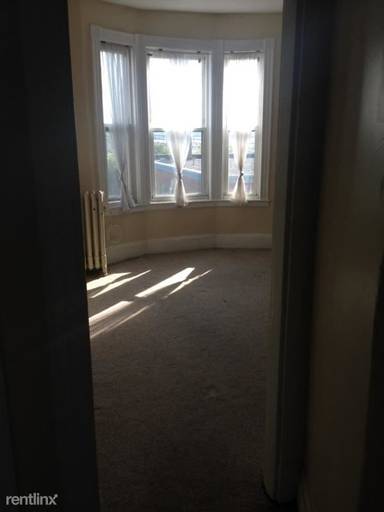 Main picture of 1 Linden St