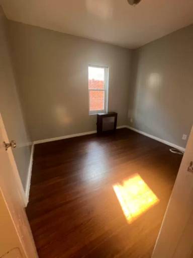 Main picture of 1835 Mayflower Ave