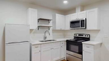 Main picture of 1718 Fairmount Blvd