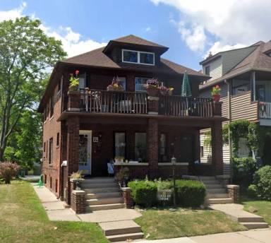 Main picture of 1035 Lakepointe St