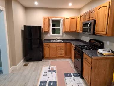 Main picture of 35 Pine St