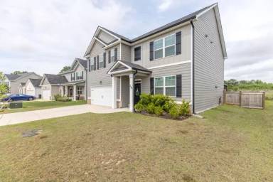 Main picture of 200 Harrow Dr
