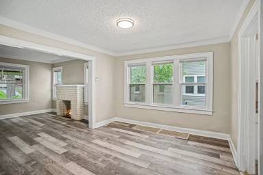 Main picture of 5523 Euclid Ave