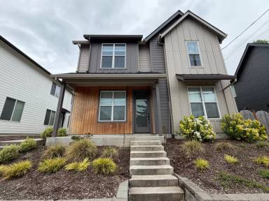 Main picture of 5040 SE 38th Ave