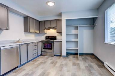 Main picture of 16711 SE Powell Blvd