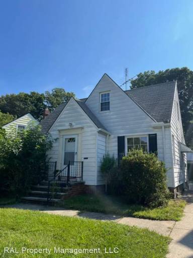 Main picture of 915 Vineshire Rd