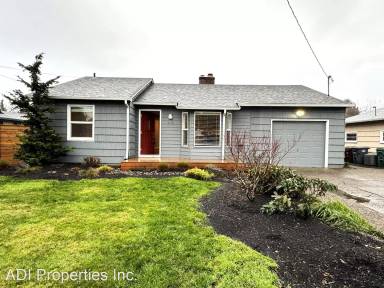 Main picture of 242 NW Rachel St