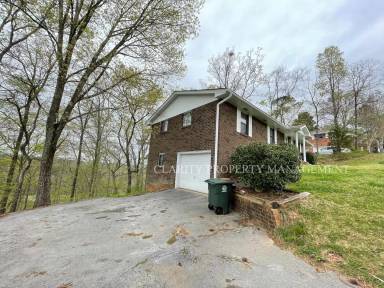 Main picture of 1117 Ridgetop Dr
