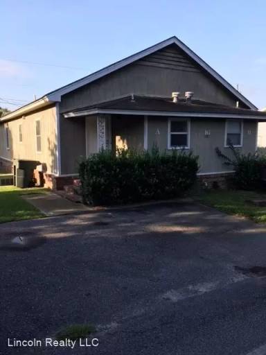 Main picture of 1741 Poplar St
