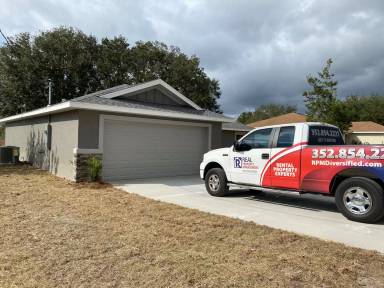 Main picture of 28 Juniper Dr