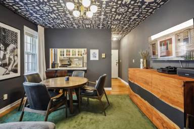 Main picture of 115 E St SE