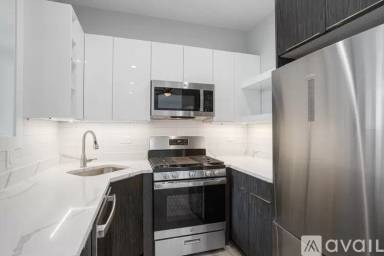 Main picture of 1237 W Morse Ave