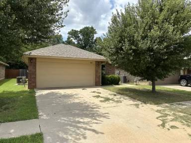 Main picture of 5801 Clearwater Dr