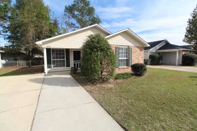 Main picture of 420 Oak Knoll Ln