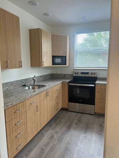 Main picture of 951 Kai Hele Ku St