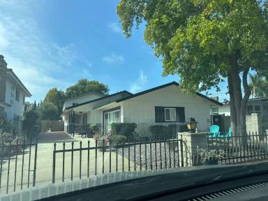 Main picture of 1300 Oak Ave