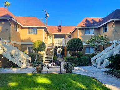 Main picture of 390 N San Antonio Ave