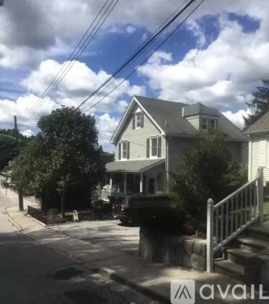 Main picture of 13 Lenox Pl