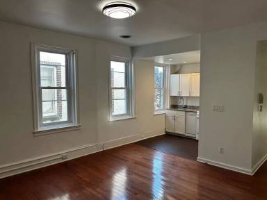 Main picture of 734 S 4th St