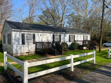 Main picture of 1693 Milledge Avenue Ext