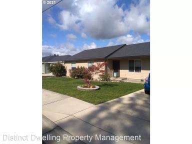 Main picture of 690 SE Tokay St