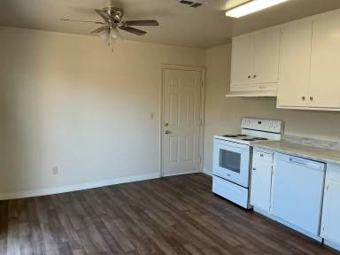 Main picture of 218 A-D Strathaven Way