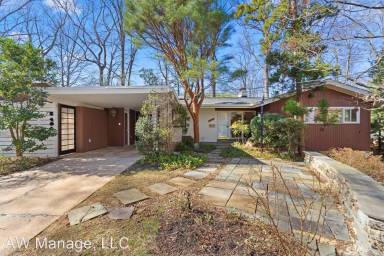 Main picture of 8404 Whitman Dr