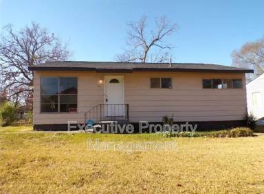 Main picture of 756 30th St SW