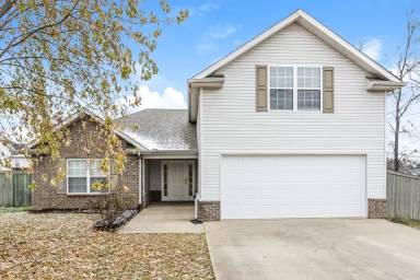 Main picture of 121 Howard Woody Dr