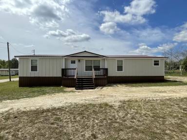 Main picture of 900 Allen Dr
