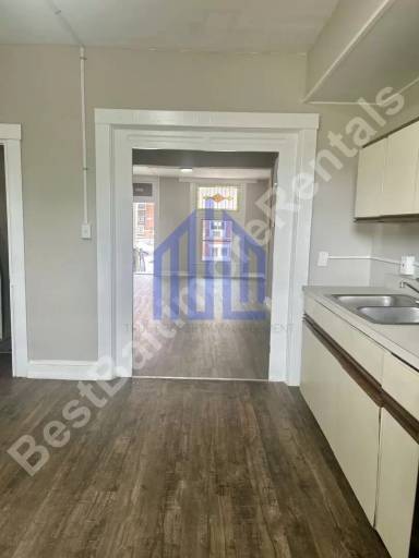 Main picture of 1723 Darley Ave
