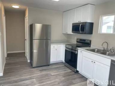 Main picture of 2118 Oxford Ave SE