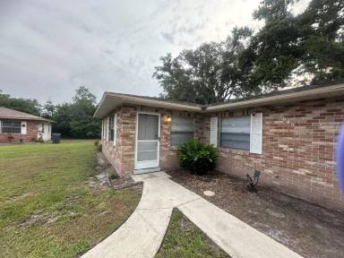 Main picture of 2648 Jungle St